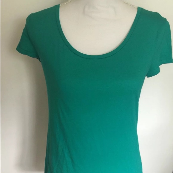Ann taylor Bundle Of Tees SzSmall Green and Red - Picture 2 of 4